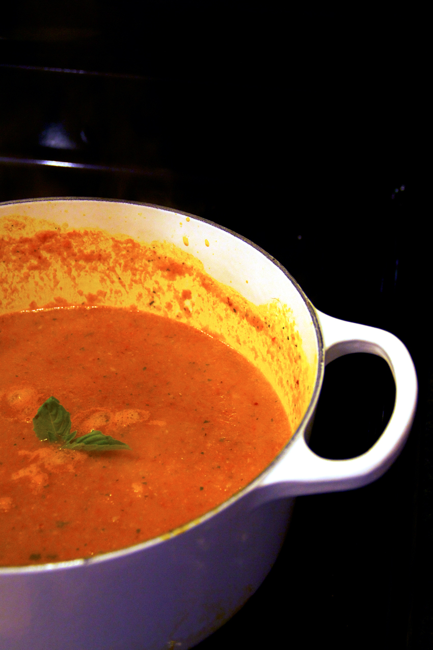 roasted tomato soup roasting in dutch oven