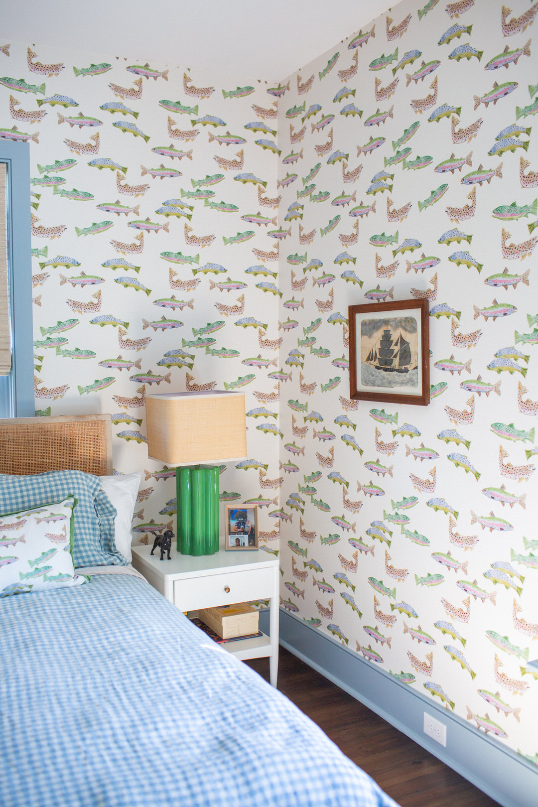 fish wallpaper in boys bedroom, Charlie's bedroom